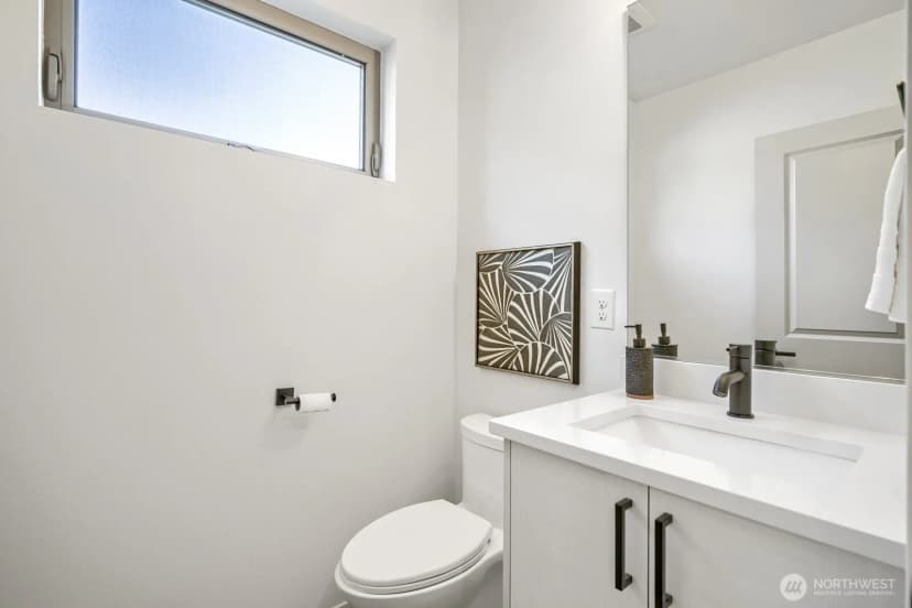 Property photo for 5206 Delridge Way Sw #b, Seattle photo 24