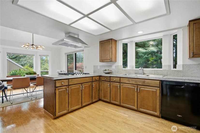 Property photo for 10005 Se 267th Street, Kent photo 13