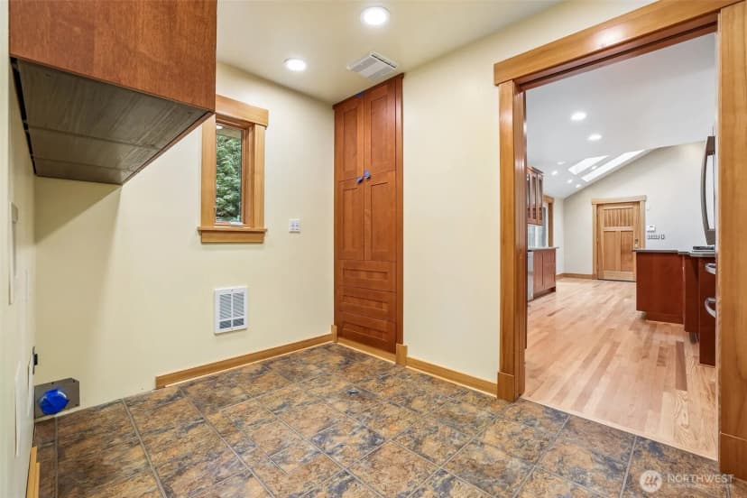 Property photo for 33010 Se 110th Street, Issaquah photo 33