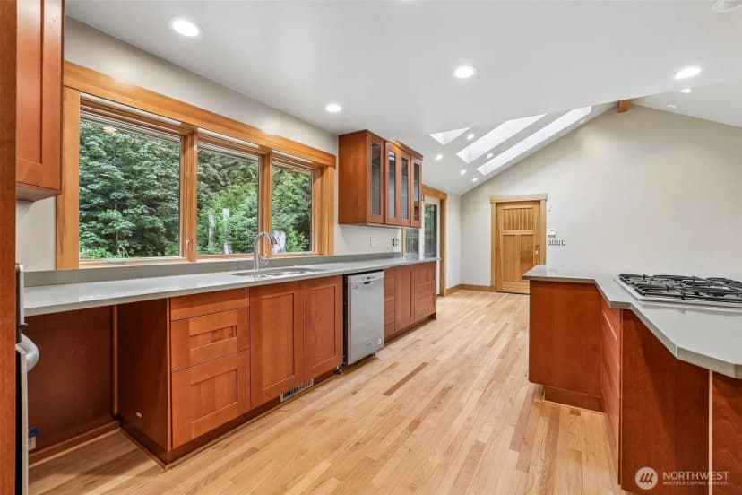 Property photo for 33010 Se 110th Street, Issaquah photo 13