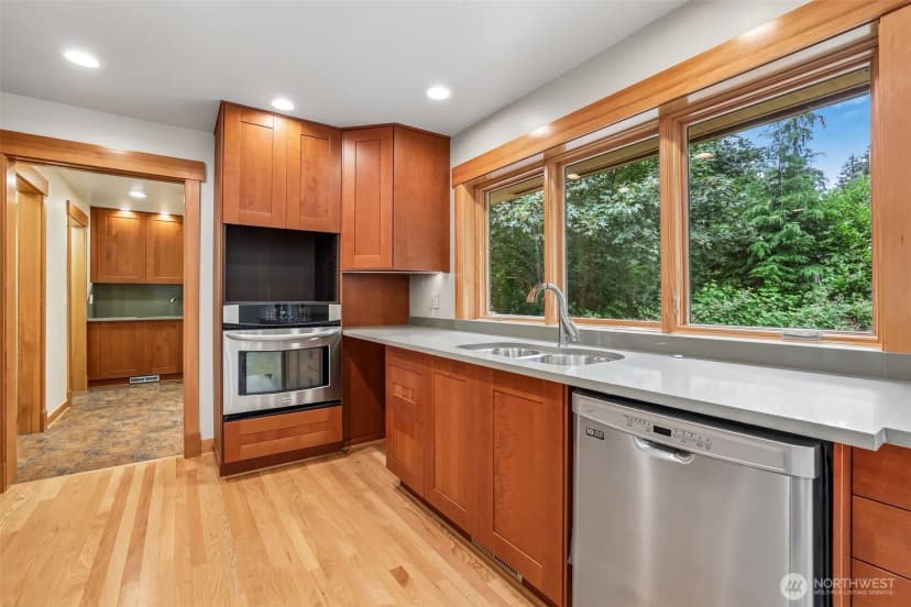 Property photo for 33010 Se 110th Street, Issaquah photo 12