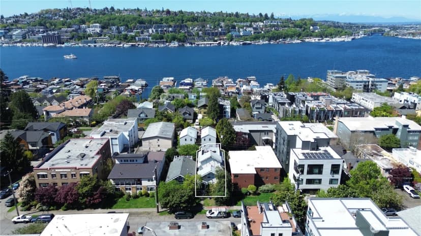 Property photo for 2215 Yale Ave E, Seattle