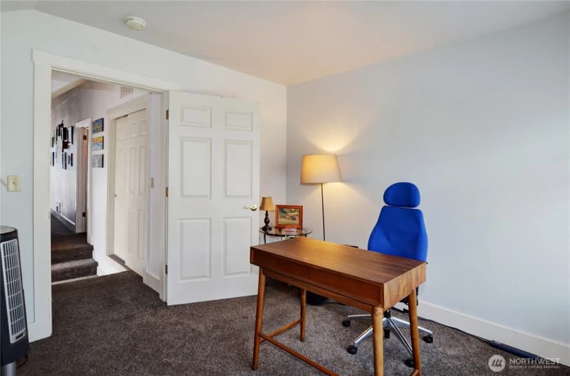 Property photo for 2215 Yale Ave E, Seattle photo 14