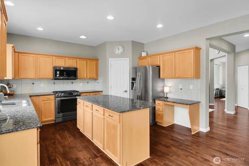 Property photo for 2412 84th Avenue Ne, Lake Stevens photo 8