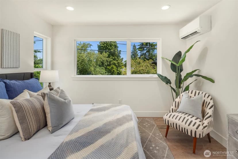 Property photo for 8824 32nd Avenue Sw, Seattle photo 13