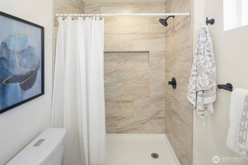 Property photo for 8824 32nd Avenue Sw, Seattle photo 17