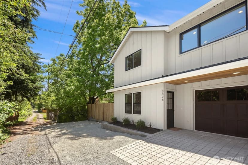 Property photo for 8824 32nd Avenue Sw, Seattle photo 31