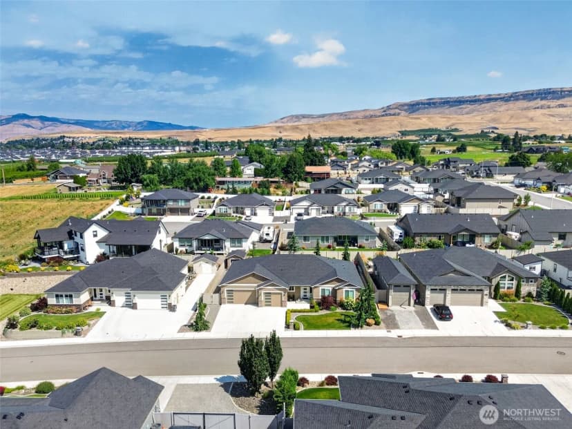 Property photo for 2637 7th St Se, East Wenatchee photo 37
