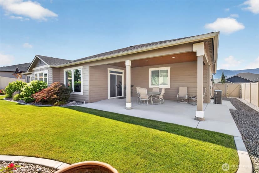 Property photo for 2637 7th St Se, East Wenatchee photo 8
