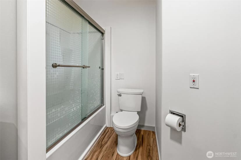 Property photo for 5830 115th Place Ne #2, Kirkland photo 12