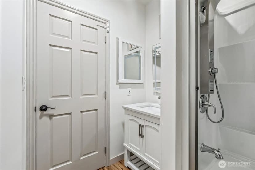 Property photo for 5830 115th Place Ne #2, Kirkland photo 11