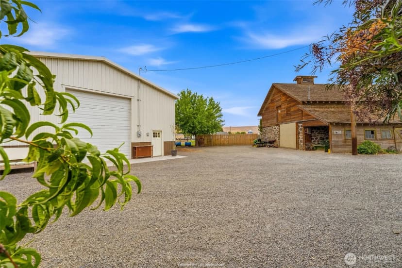Property photo for 12801 N Pioneer Road, Prosser photo 31