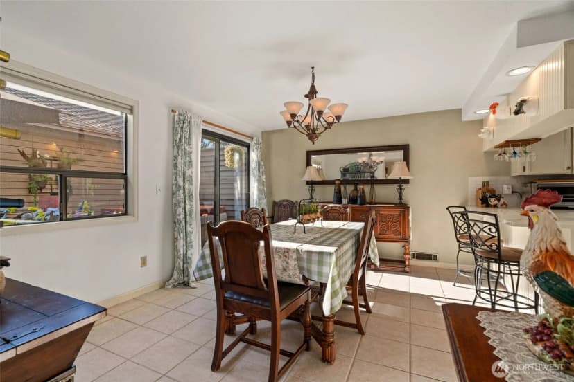 Property photo for 16968 65th Lane Ne, Kenmore photo 20