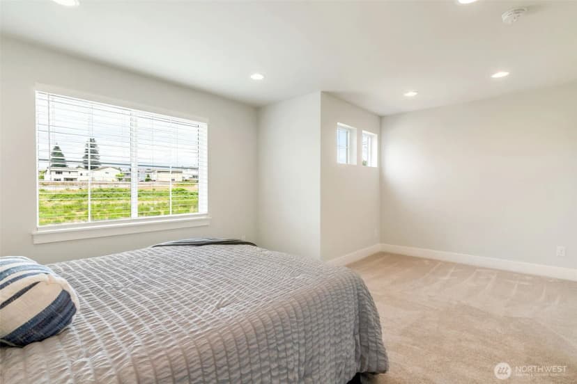 Property photo for 22425 285th St, Maple Valley photo 26