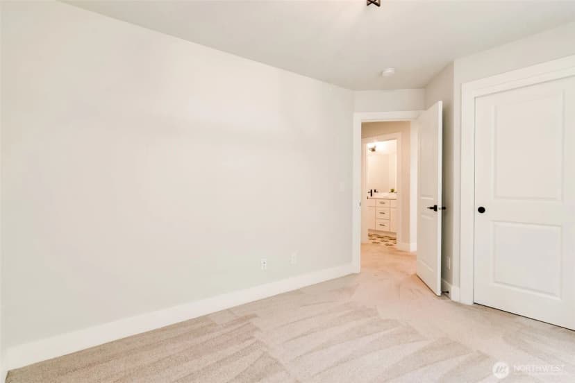 Property photo for 22425 285th St, Maple Valley photo 29