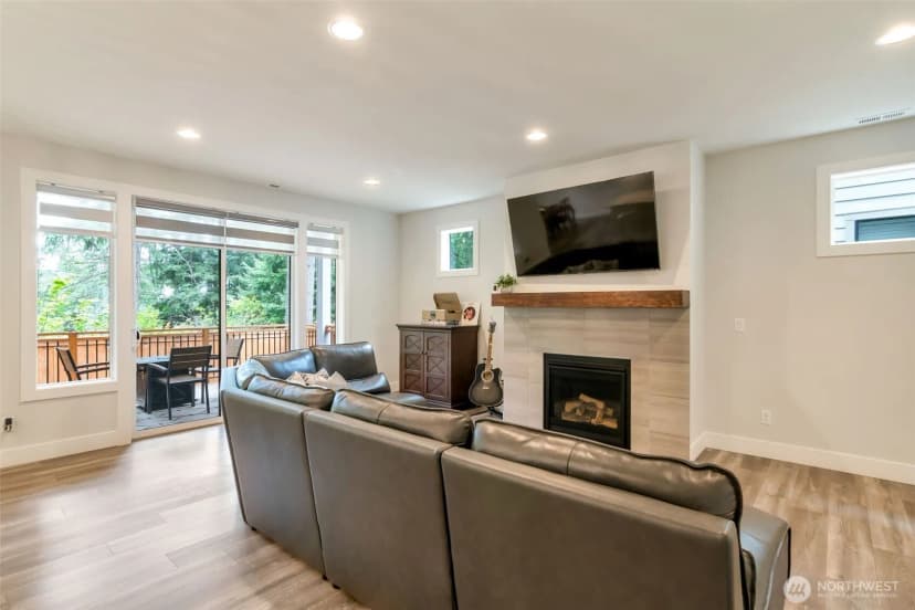 Property photo for 22425 285th St, Maple Valley photo 13