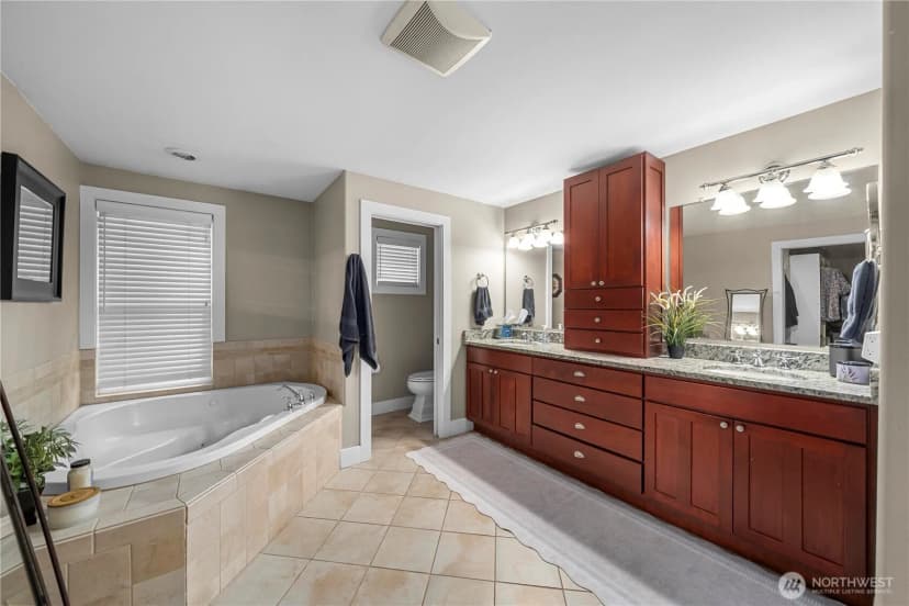 Property photo for 5129 W Tapps Drive E, Lake Tapps photo 17