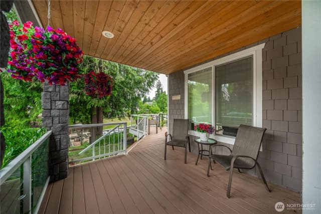 Property photo for 5129 W Tapps Drive E, Lake Tapps photo 4