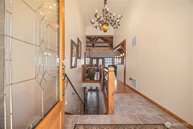 Property photo for 93 Lord Acres Road, Chelan photo 2
