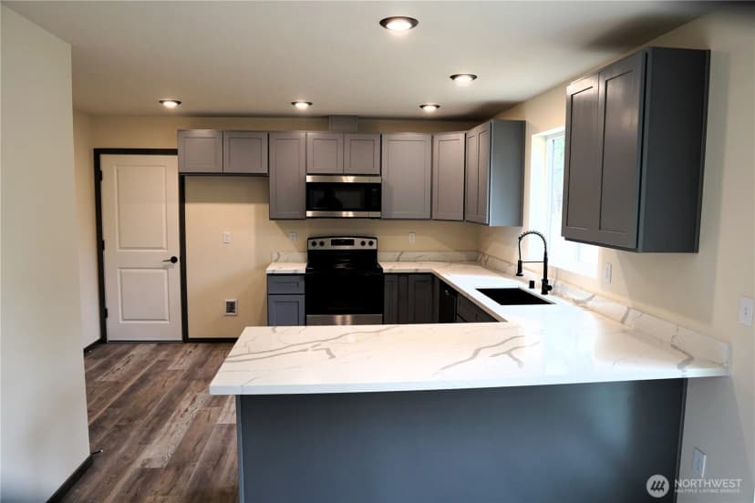 Property photo for 29116 31st Avenue E, Spanaway photo 18