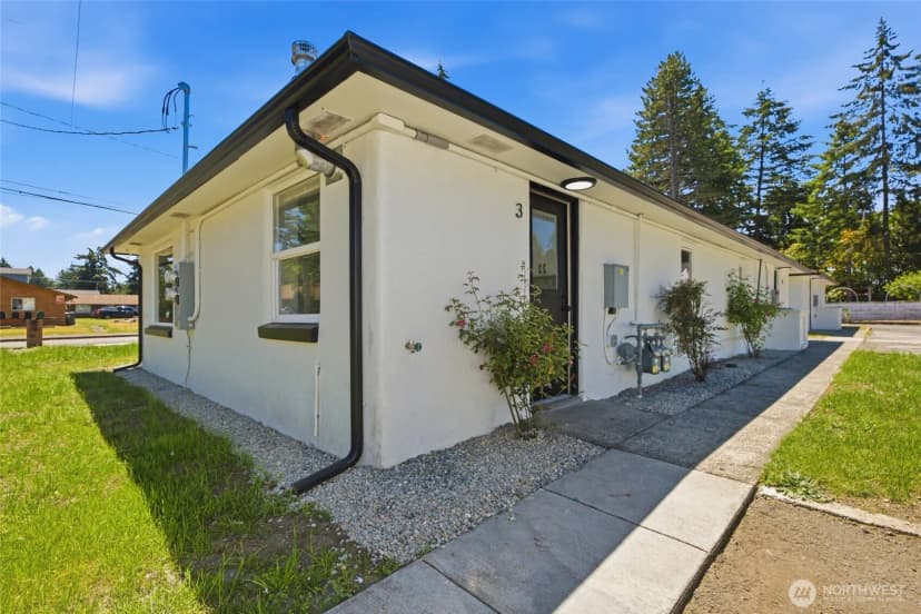 Property photo for 14402 Washington Avenue Sw #3, Lakewood photo 17