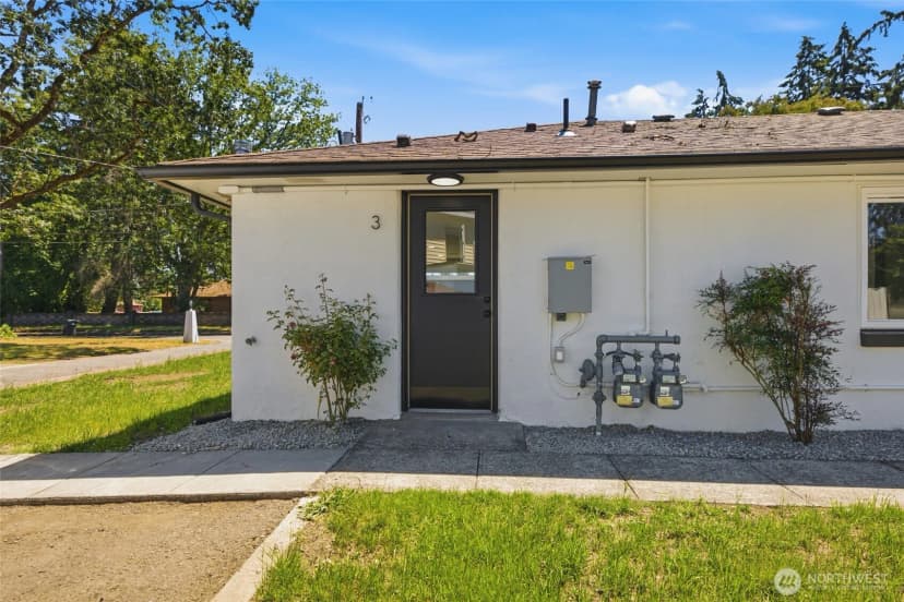 Property photo for 14402 Washington Avenue Sw #3, Lakewood photo 18