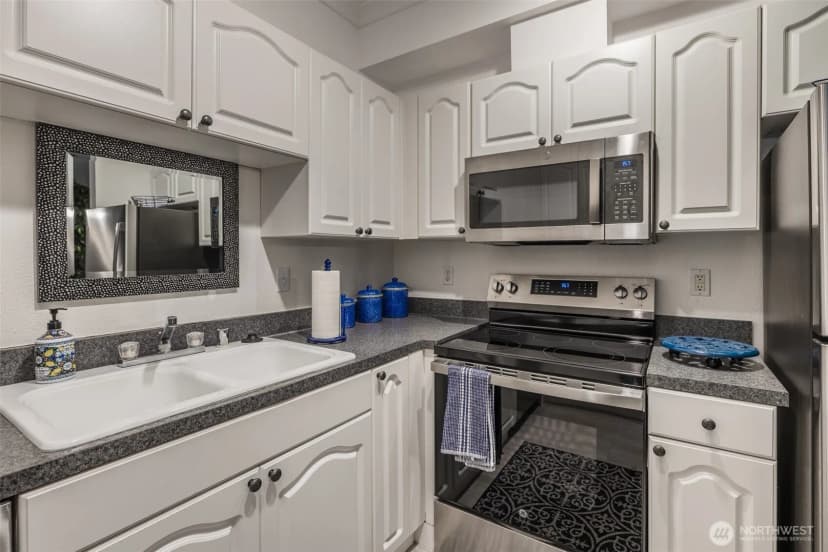 Property photo for 801 N Rainier Avenue #f231, Renton photo 7