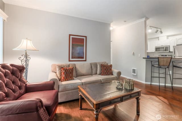 Property photo for 801 N Rainier Avenue #f231, Renton photo 5