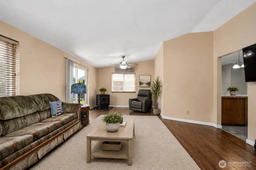 Property photo for 412 Eighth Street, Blaine photo 4