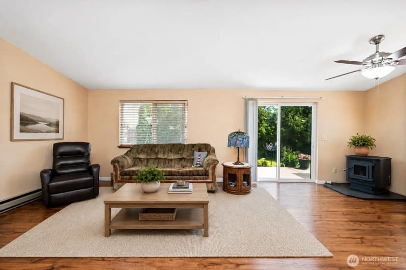 Property photo for 412 Eighth Street, Blaine photo 3