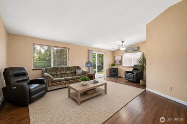 Property photo for 412 Eighth Street, Blaine photo 5