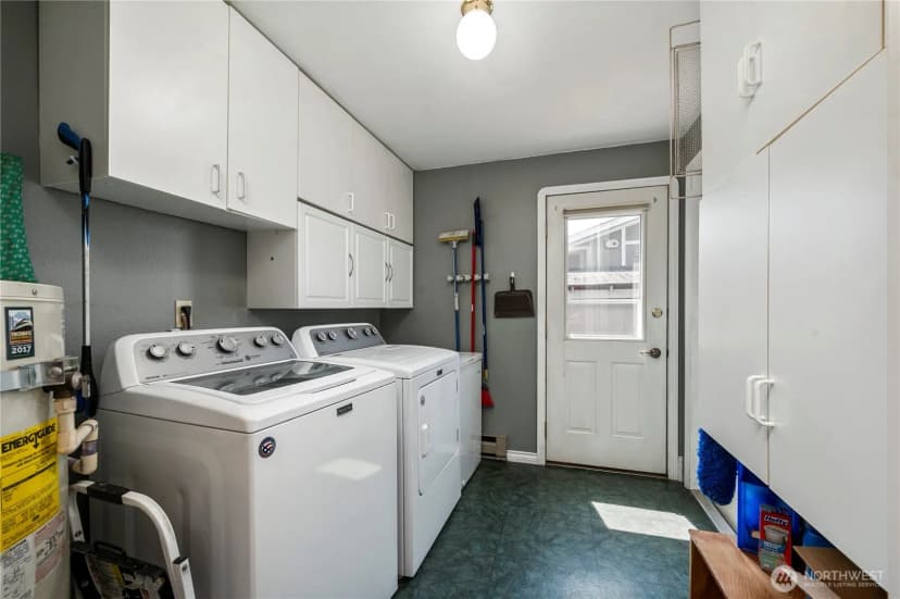 Property photo for 412 Eighth Street, Blaine photo 17
