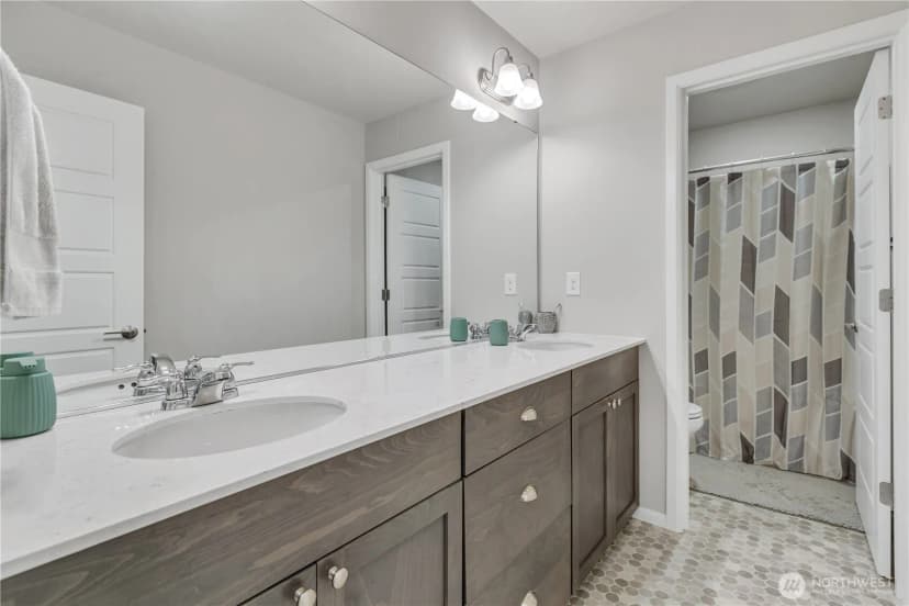 Property photo for 33161 Glacier Avenue Se, Black Diamond photo 24