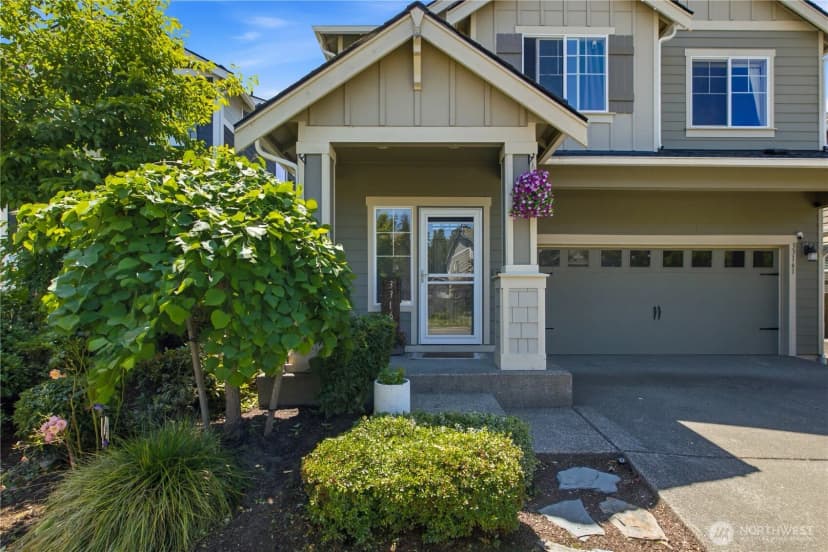 Property photo for 33161 Glacier Avenue Se, Black Diamond photo 2