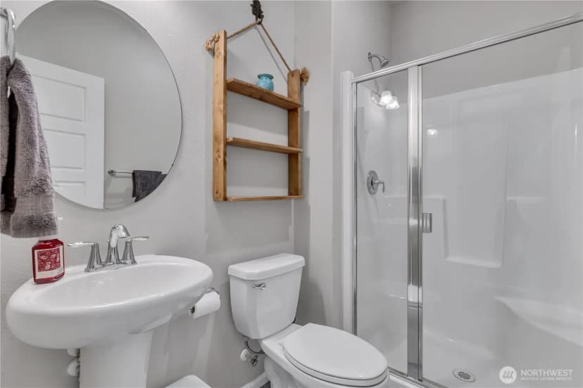 Property photo for 33161 Glacier Avenue Se, Black Diamond photo 17