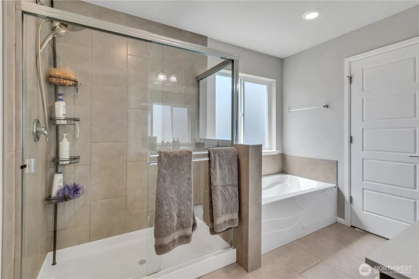 Property photo for 33161 Glacier Avenue Se, Black Diamond photo 21