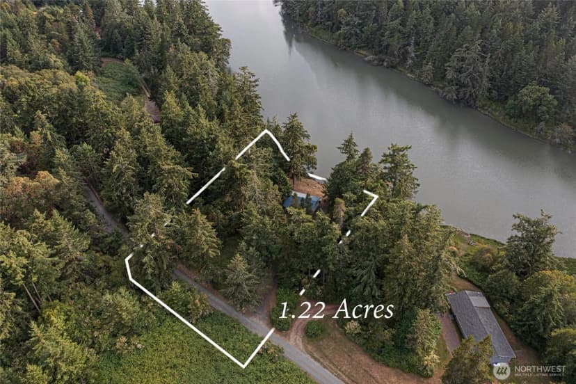 Property photo for 42 Kingfisher Lane, Friday Harbor photo 3