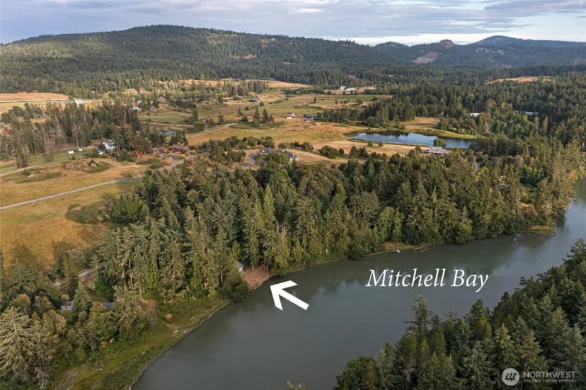 Property photo for 42 Kingfisher Lane, Friday Harbor photo 4