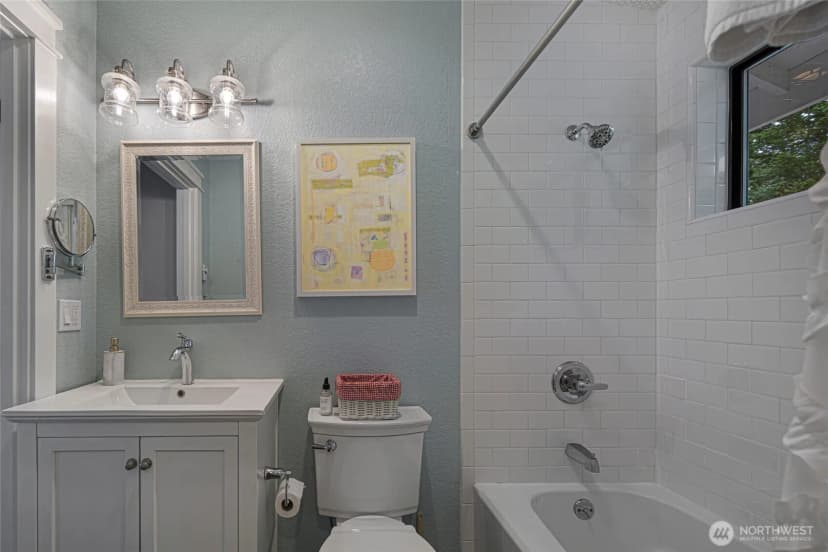 Property photo for 42 Kingfisher Lane, Friday Harbor photo 28