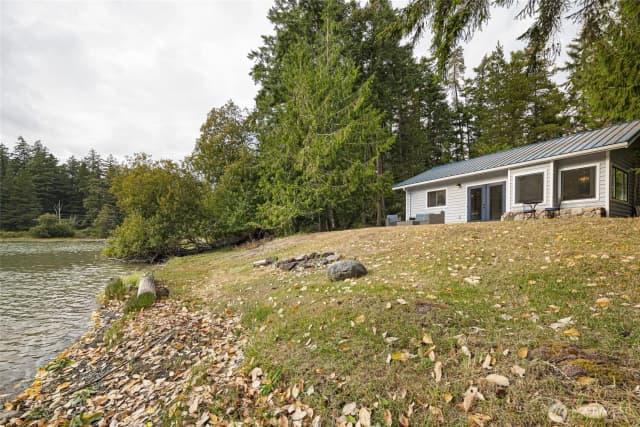 Property photo for 42 Kingfisher Lane, Friday Harbor photo 2
