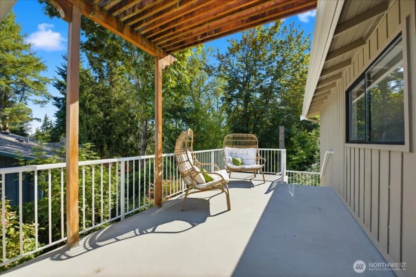 Property photo for 4731 Ne 201st Place, Lake Forest Park photo 7