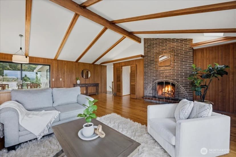 Property photo for 4731 Ne 201st Place, Lake Forest Park photo 6