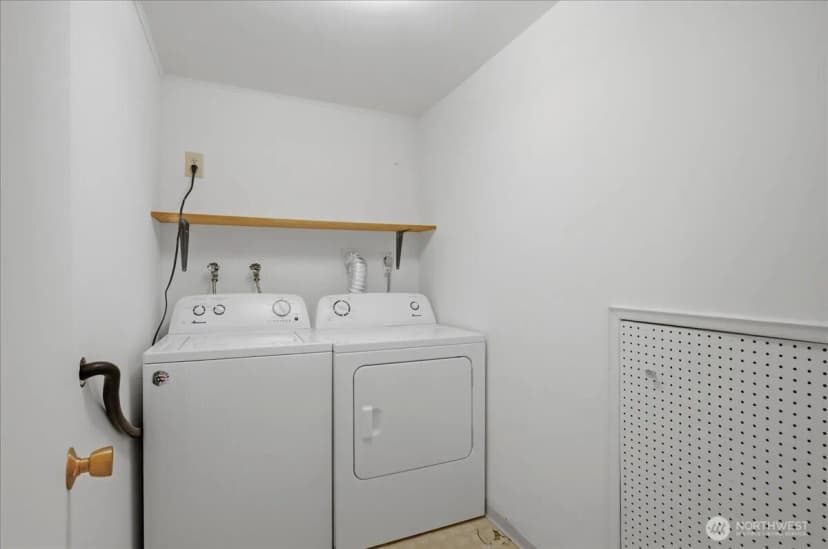 Property photo for 4731 Ne 201st Place, Lake Forest Park photo 21