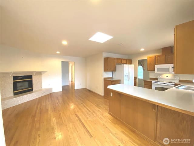 Property photo for 11519 Se 248th Street, Kent photo 4