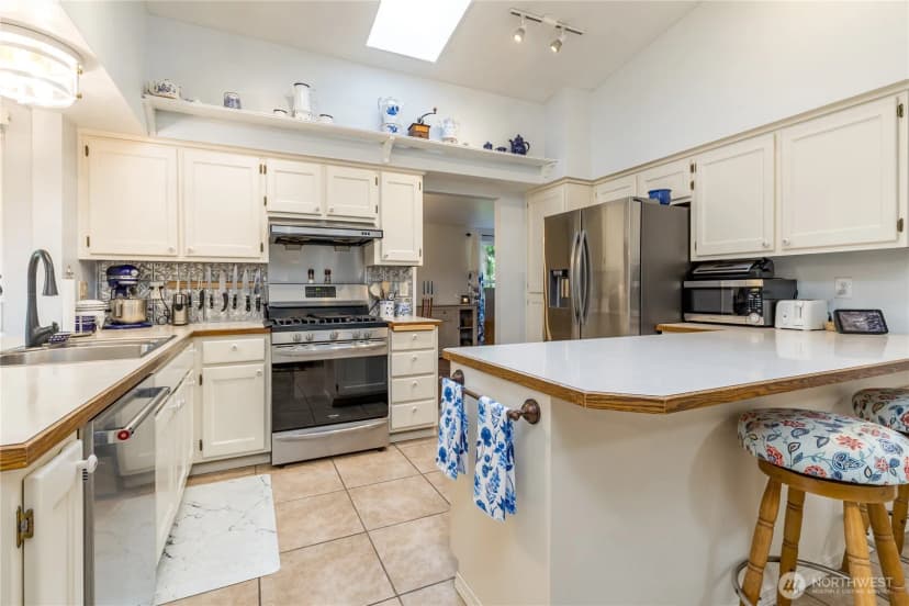 Property photo for 2707 S 366th Place, Federal Way photo 9