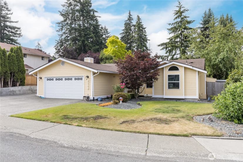 Property photo for 2707 S 366th Place, Federal Way photo 2