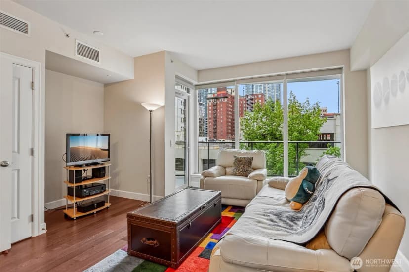 Property photo for 1920 4th Avenue #504, Seattle photo 7