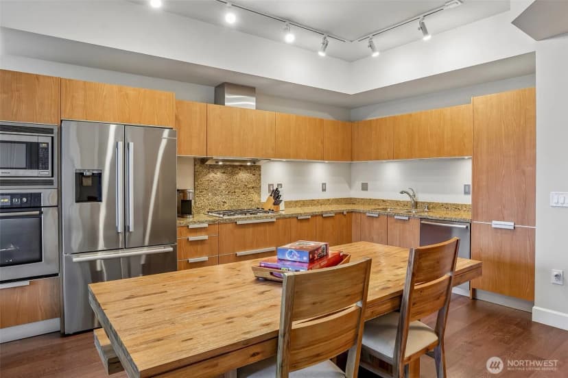 Property photo for 1920 4th Avenue #504, Seattle photo 12