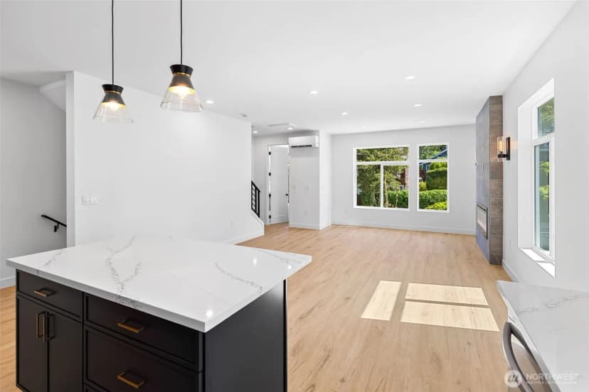 Property photo for 4113 Chilberg Avenue Sw #b, Seattle photo 12