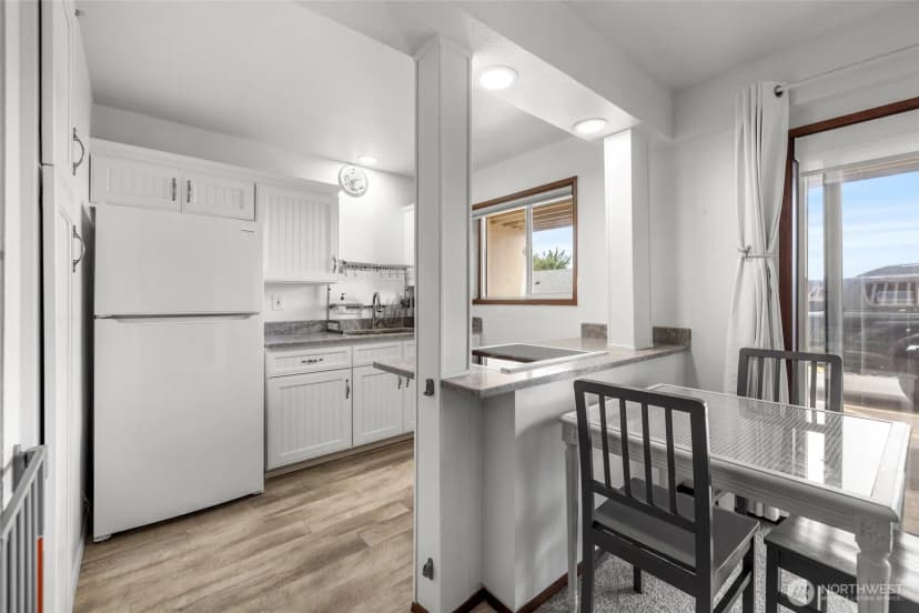 Property photo for 1188 Se Pioneer Way #101, Oak Harbor photo 11